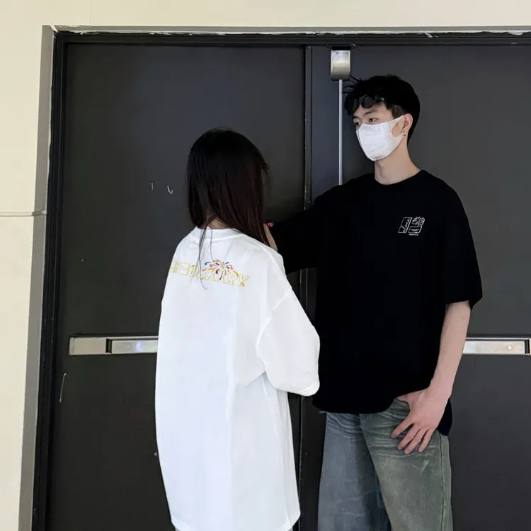 美式个性烟花字母印花短袖男春夏季潮牌休闲纯棉重磅情侣上衣T恤