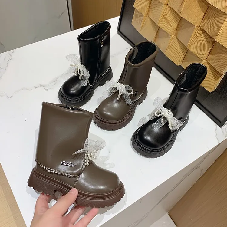 女童马丁靴子时尚蝴蝶结公主靴软底中筒皮靴秋冬新款儿童加绒棉靴