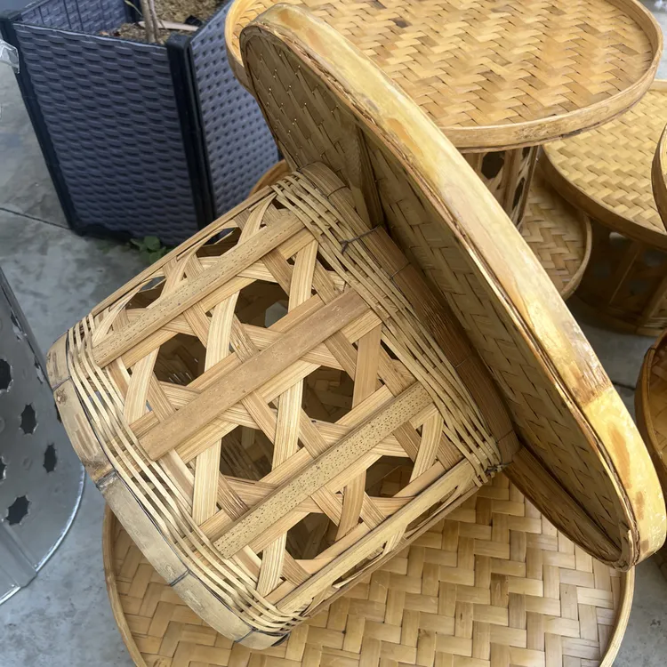 傣族竹编工艺小桌子