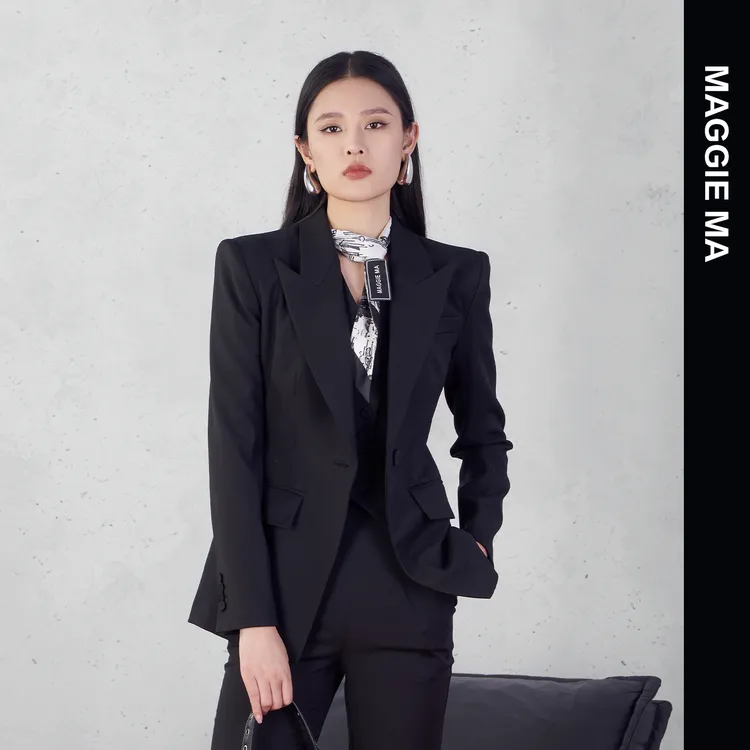 MAGGIE MA马婧设计师款黑色干练利落气场立裁西装526C