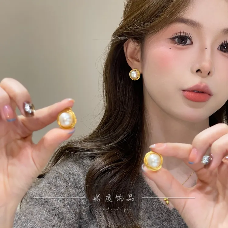 铜合金仿珍珠耳饰 【恰度】法式简约温柔珠珠耳钉