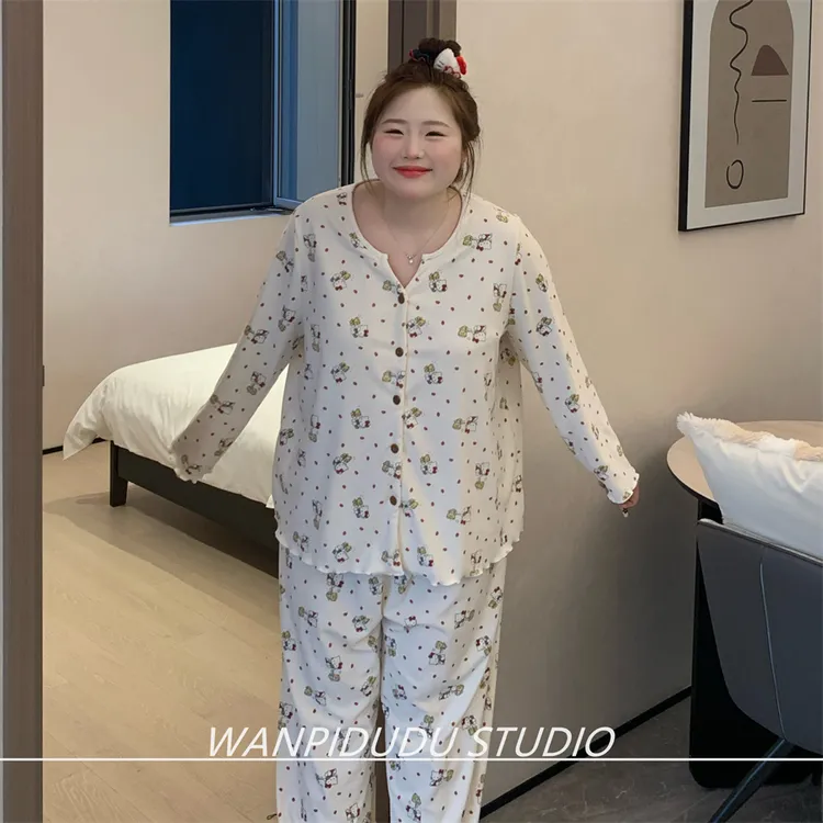 大码胖MM200斤秋冬长袖长裤德绒草莓KT猫波点V领宽松睡衣