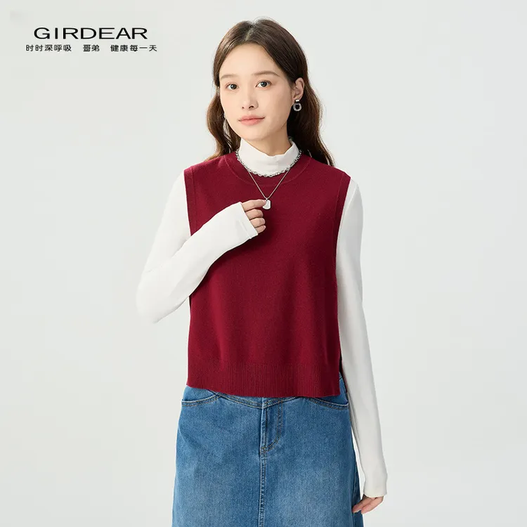 哥弟新款圆领后开叉针织背心减龄学院风造型绵羊毛马甲女1399701