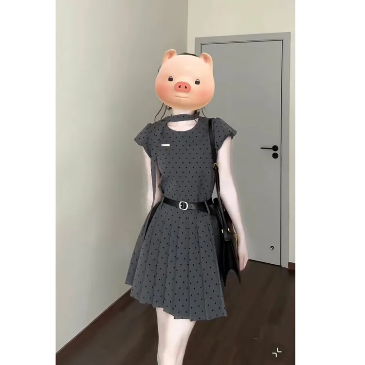 大码女装灰色波点连衣裙夏季新款富家千金风小个子甜美收腰百褶裙