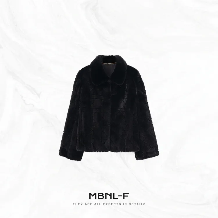 MBNL-F“D.R. 天鹅绒短二“宝嘉美水貂皮毛一体皮草 秦磊XM-XPC6086