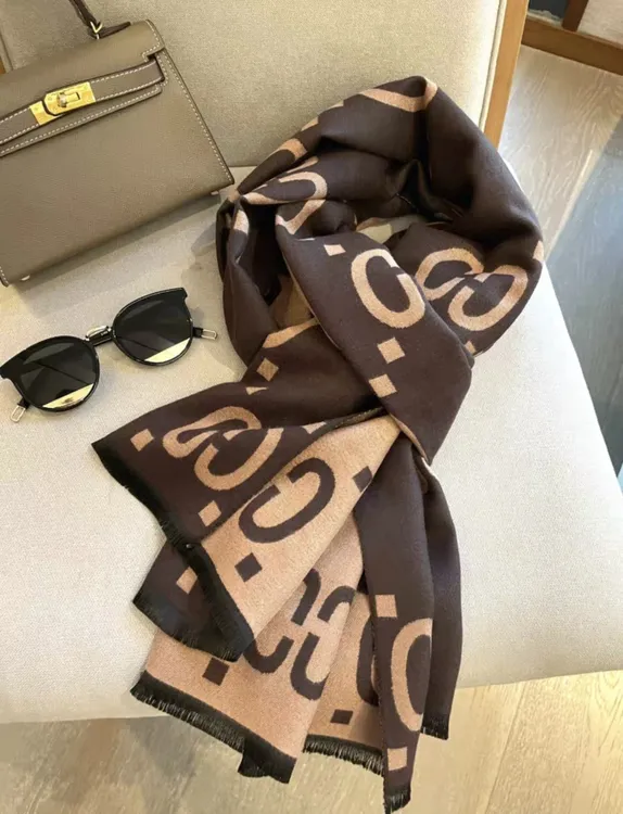 2025新款春秋时尚经典字母保暖网红围巾围脖双面气质高级感披肩