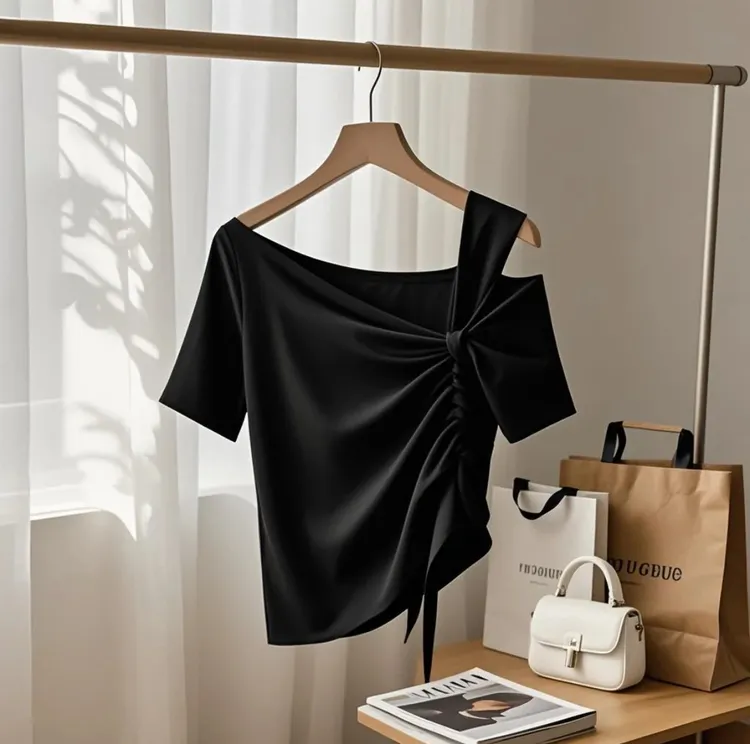 法式优雅单边露肩设计款气质短袖T恤2025夏季新款不规则抽绳上衣