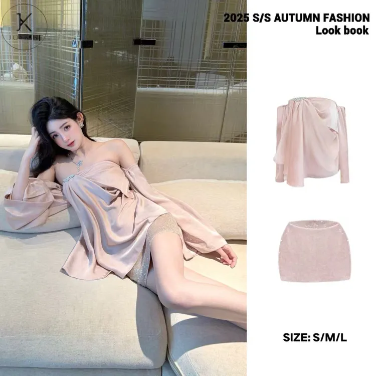 JOYKIKI金金【晨曦缎带】秋季气质一字肩设计钻扣上衣套装J25C452