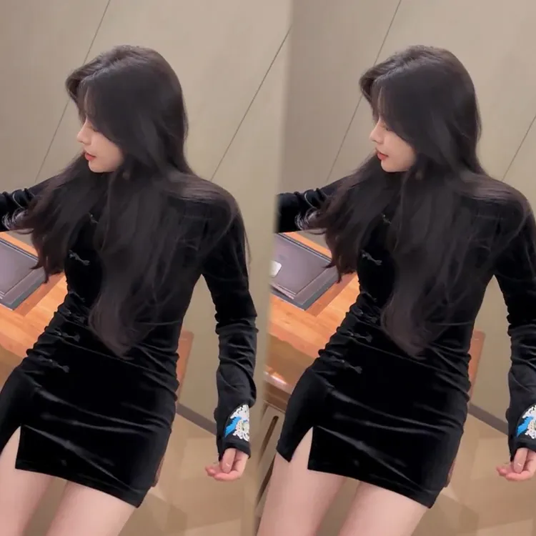 2025秋冬新款时尚显瘦气质网红高档洋气女高级百搭宽松大码连衣裙