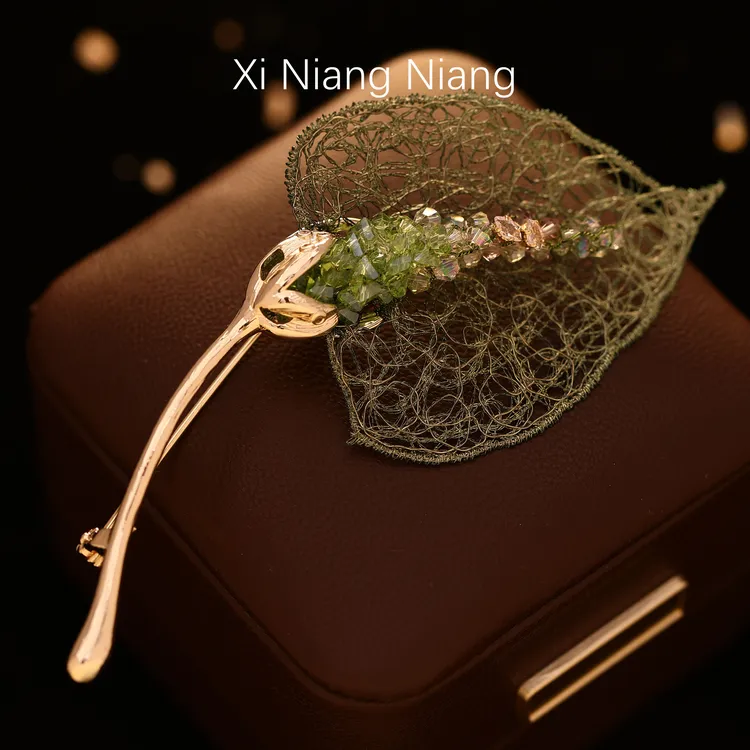 铜合金仿水晶胸针 高档澜柒-西子卢梭假日系列胸针手工高定S3936