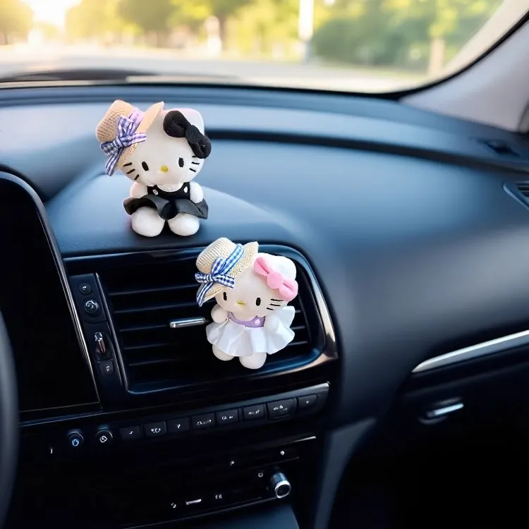 毛绒公仔草帽kitty车载香薰出风口夹装饰汽车内空调摆件中控台女