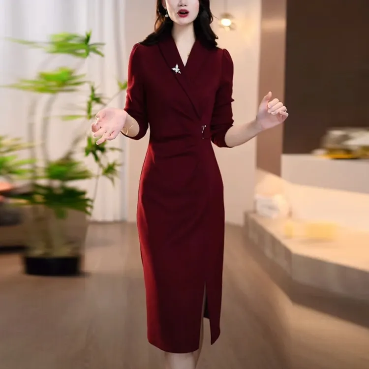 雪尼尔轻奢女装2025春秋季新款法式名媛洋气质范显瘦连衣裙子