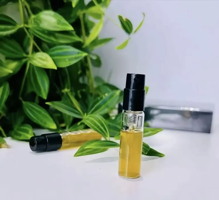 2ml体验装高档便携外用按压喷瓶