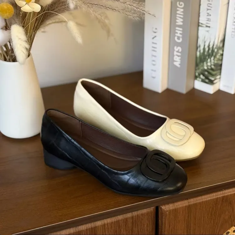 25年新款圆头浅口单鞋女软底软面粗跟百搭气质时尚