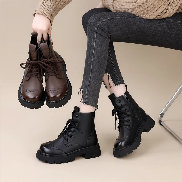 厚底马丁靴2025秋冬季新款时尚百搭轻便不累脚小个子增高靴女