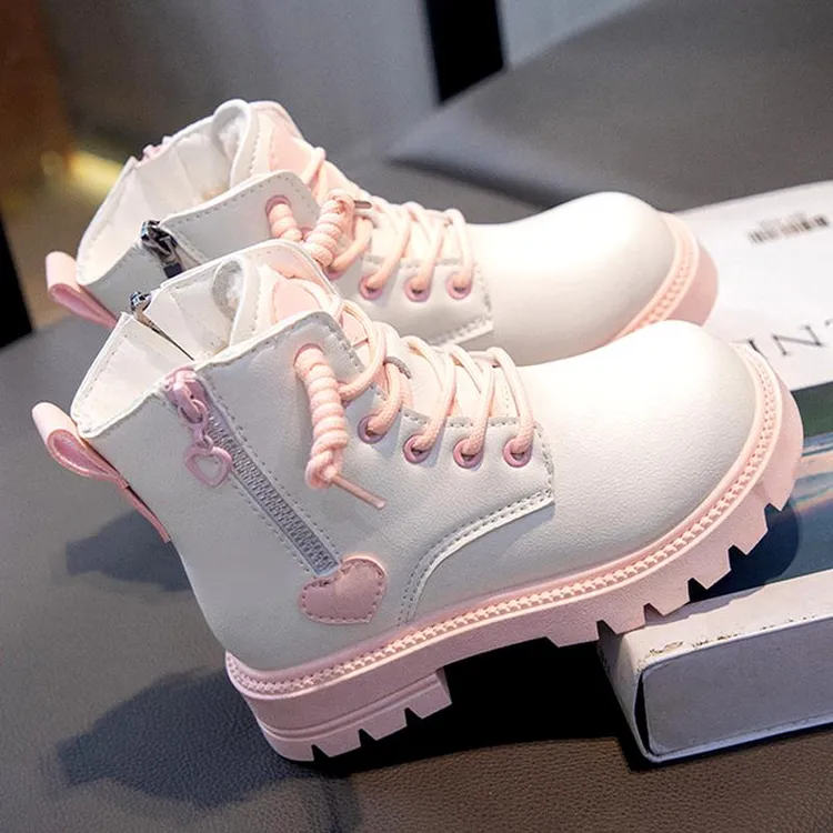 2024新款女童靴子秋冬季女孩公主短靴加绒二棉鞋保暖儿童马丁靴小