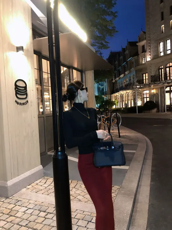 休闲风辣妹天鹅颈半高领软糯打底衫秋冬针织长袖上衣