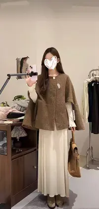 米满满-The Bohe 10791#高级设计感斗篷球感三件套（裙子斗篷胸针）