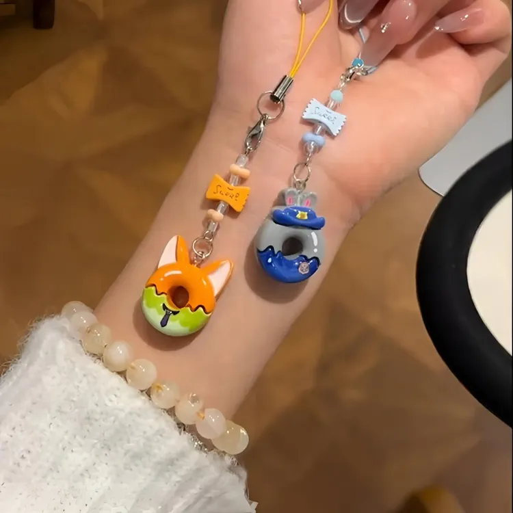 疯狂动物城糖果甜甜圈挂件朱迪尼克钥匙扣卡通书包手机挂件车文化