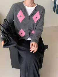 【西西家】拼色拉绒菱形格小花开衫（不可机洗）
