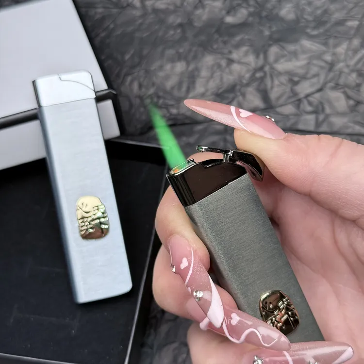 苏苏原创心系天下手工定制防风绿焰打火机高级轻奢个性耐用送男友