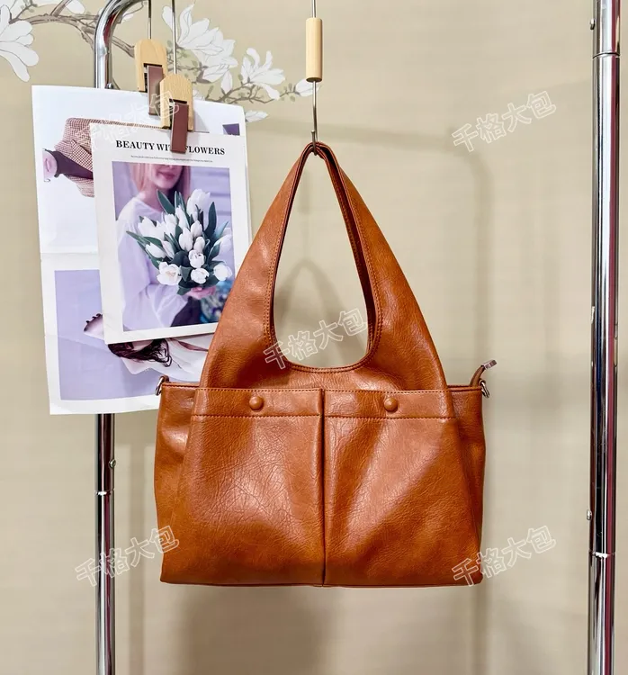 休闲通勤大容量托特包女复古高级感百搭单肩包秋冬大包8063