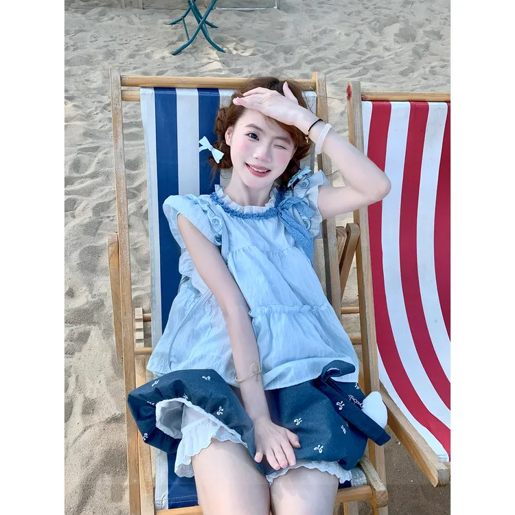 蓝贝眠眠 sinsingirl 甜美小飞袖刺绣贝壳蓝色套上衣+牛仔裙