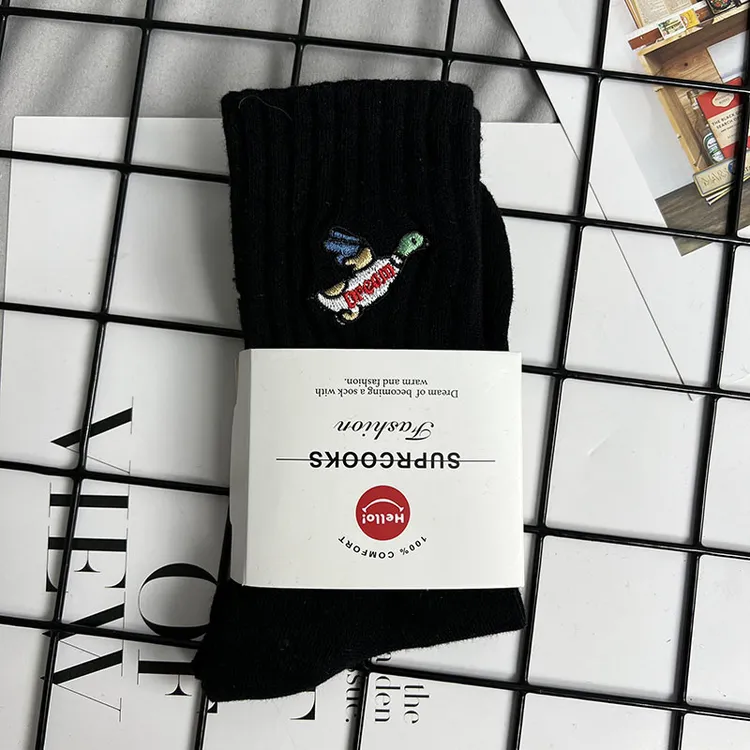 （2双装）秋冬男中高筒袜北极熊刺绣卡通男女袜子加厚足球运动袜子