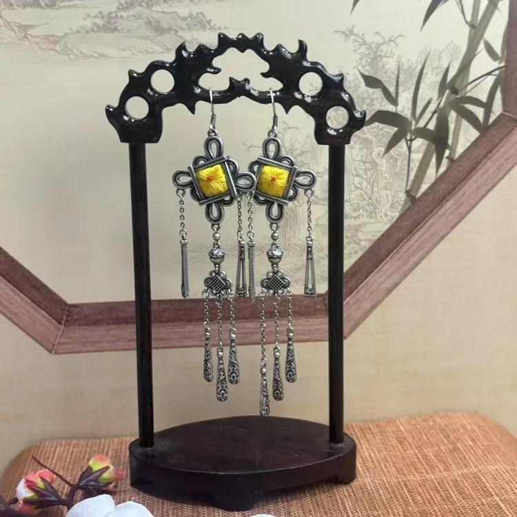 苗族刺绣/手工刺绣/常欢喜耳环