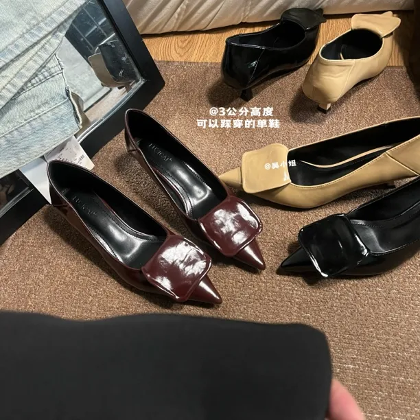 2025秋季新款小众设计感尖头浅口高跟鞋气质百搭酒红色细跟单鞋女