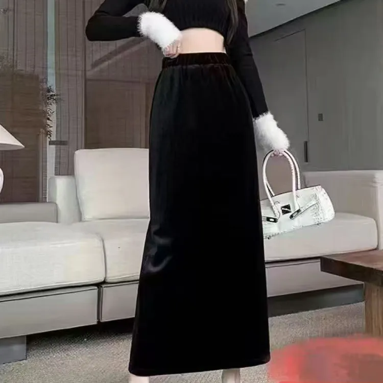 2025秋季新品金丝绒半身裙松紧腰直筒后背开衩木耳边雪纺黑色中裙