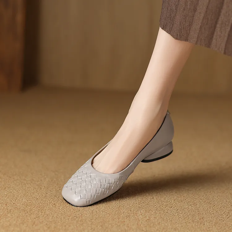 3CM，头层羊皮粗跟浅口方头单鞋秋夏复古百搭女士方头浅口软底羊皮