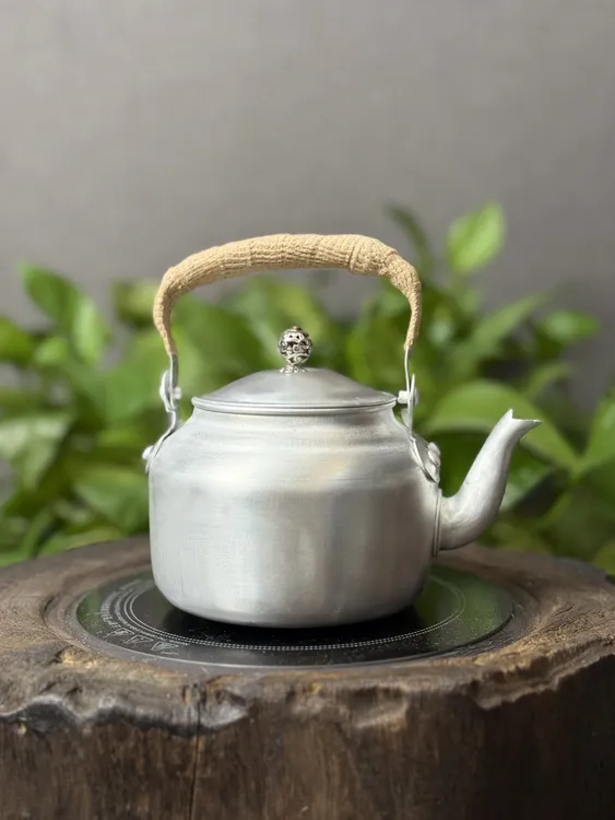 素壶银色平纹紫皮铝壶户外煮茶泡茶烧水壶歪嘴壶