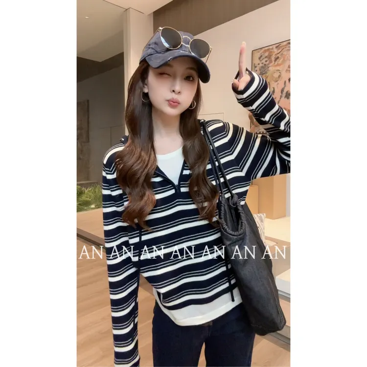 C08272时尚舒适显瘦宽松套头半拉链连帽假两件条纹针织衫