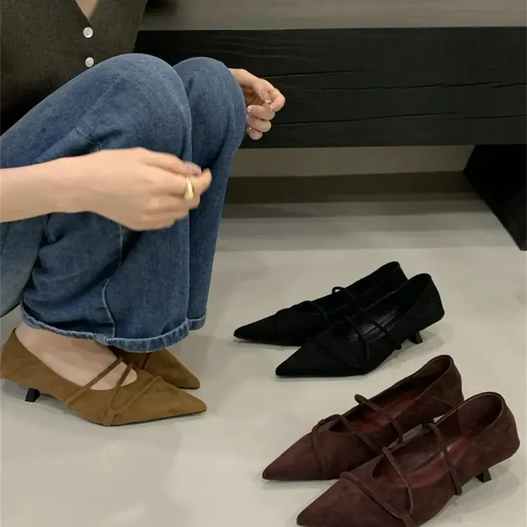 2025秋季新款气质绒面尖头小低跟高跟鞋时尚百搭复古显瘦通勤单鞋