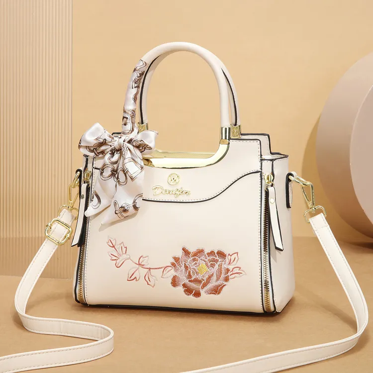 2025新款刺绣斜挎包送给妈妈的礼物包包斜跨女士单肩中式风手提包