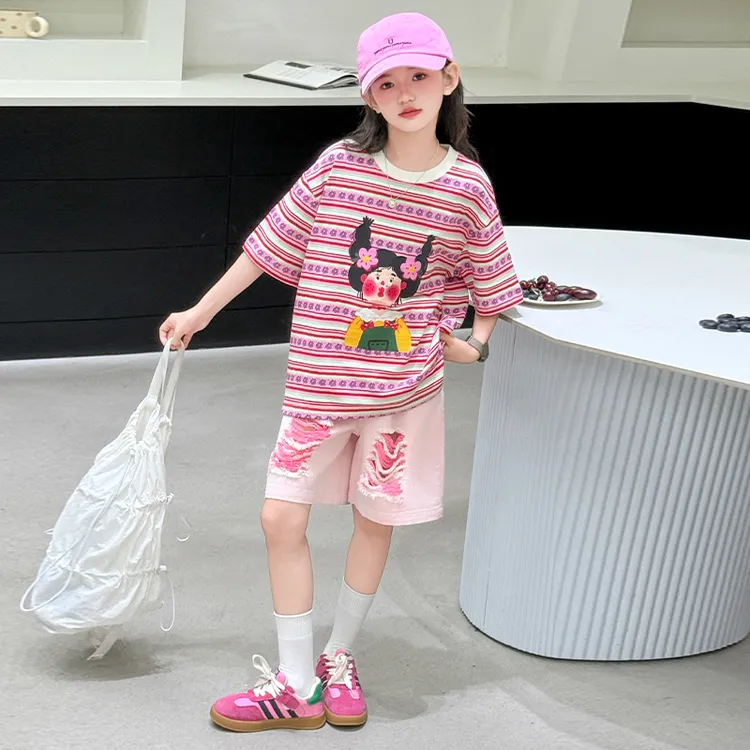 女童夏装2025新款韩版洋气条纹宽松休闲T恤短袖牛仔破洞短裤套装