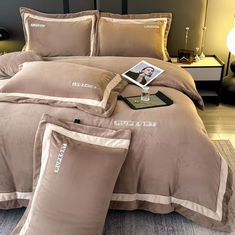 慕宸【罗伯特】高端轻奢纯色冬款标准12斤加厚保暖牛奶绒四件套床品