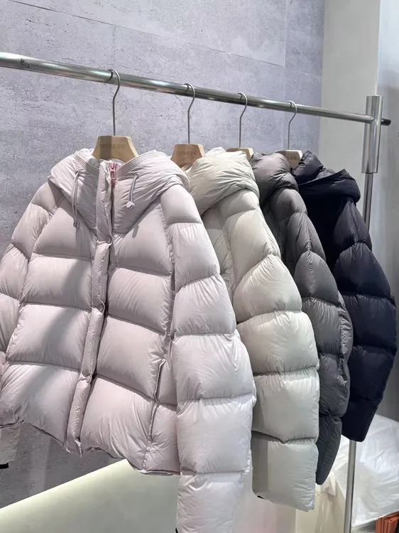 【绒子含量90%白鸭绒】泡芙连帽百搭时尚加厚女装羽绒服外套