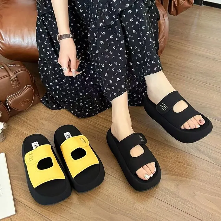 果冻鞋软底软面厚底一字拖女22025新款时尚百搭夏外穿配裙子