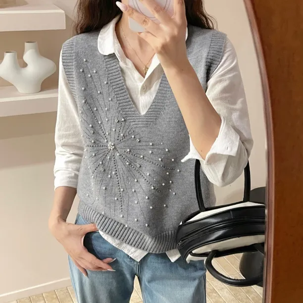 重工烫钻设计感马夹女V领针织秋冬百搭打底气质钉珠马甲上衣