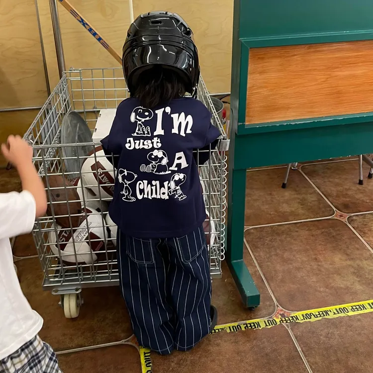 赫一童品灰翅膀日系男女童史努比藏青加绒卫衣条纹牛仔裤