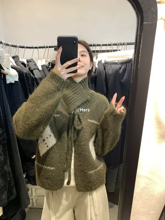 秋冬冬季翻领针织修身型上衣厚款保暖发热女装毛衣