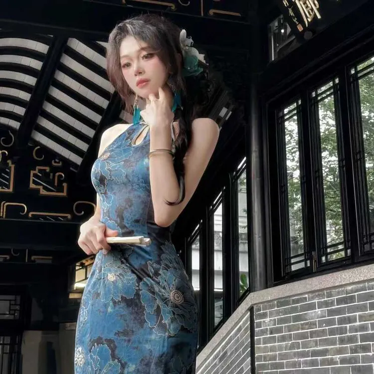 画报夫人新中式国风提花缎面挖肩改良修身旗袍印花收腰连衣裙长裙