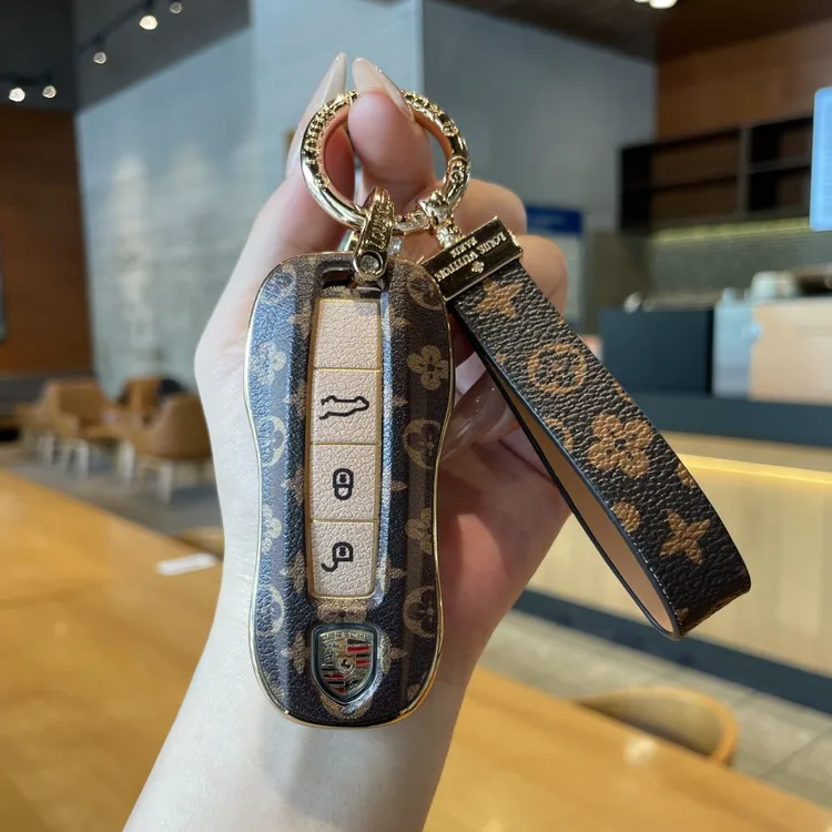 【保时捷】适用于钥匙套Cayenne卡宴Macan卡帕拉梅拉911718壳包女扣