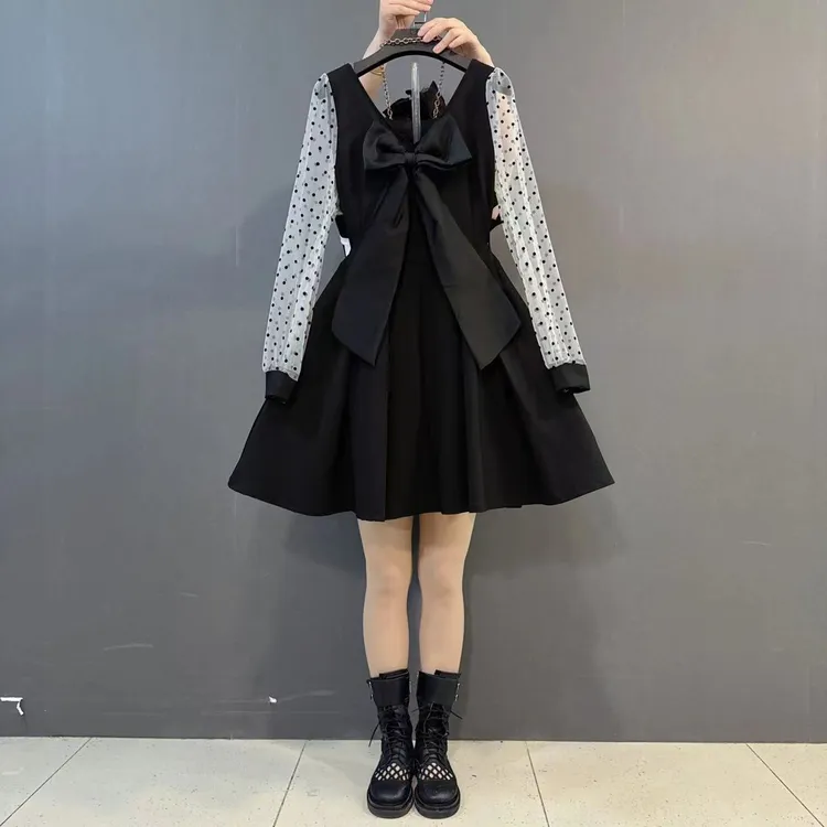 方领法式蝴蝶结装饰两面穿波点拼接微透大码连衣裙