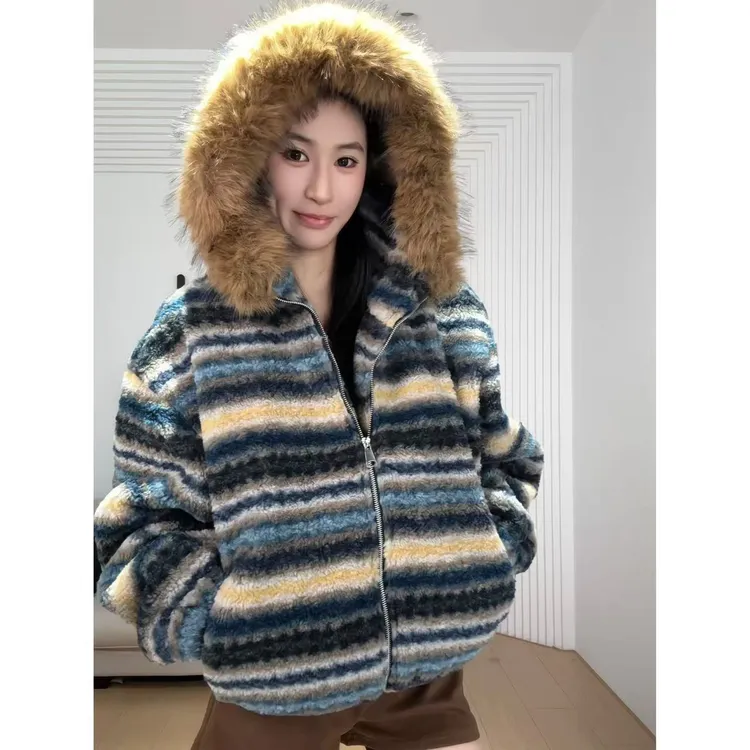 小阿雯 DEEZY【阿勒泰】横条条纹羊羔毛棉服外套