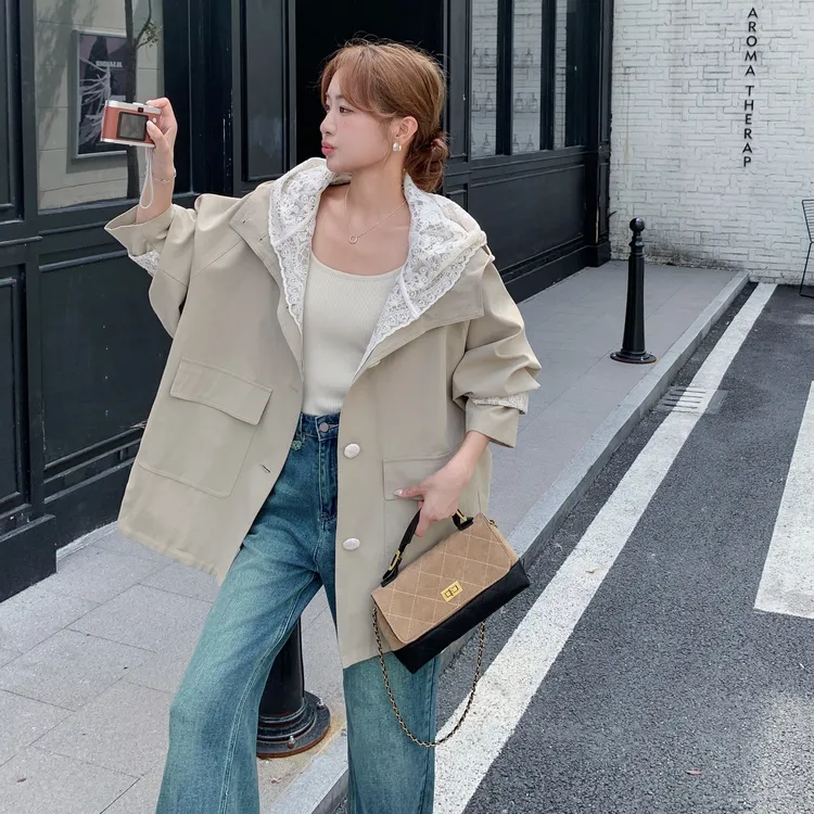 浅卡其色韩系蕾丝拼接连帽风衣外套女2025秋季设计感气质休闲大衣