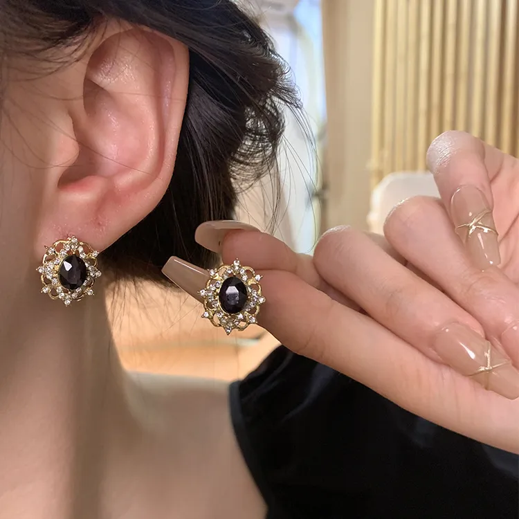 铜合金合成锆石耳饰 铜合金耳饰