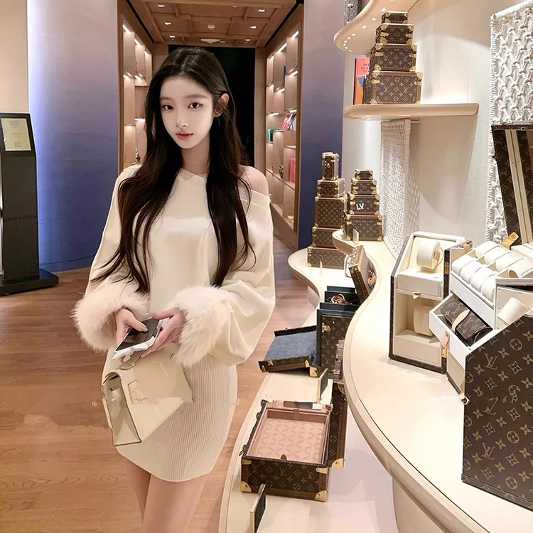 《加急发货》毛毛袖一字领露肩纯欲风毛衣秋冬季女装宽松连衣包臀裙